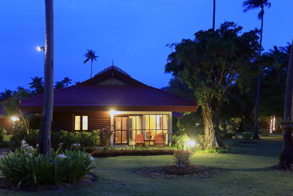 Viva Vacation Resort Lipa Noi Buitenkant foto