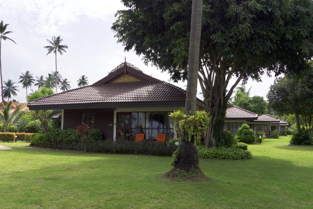 Viva Vacation Resort Lipa Noi Buitenkant foto